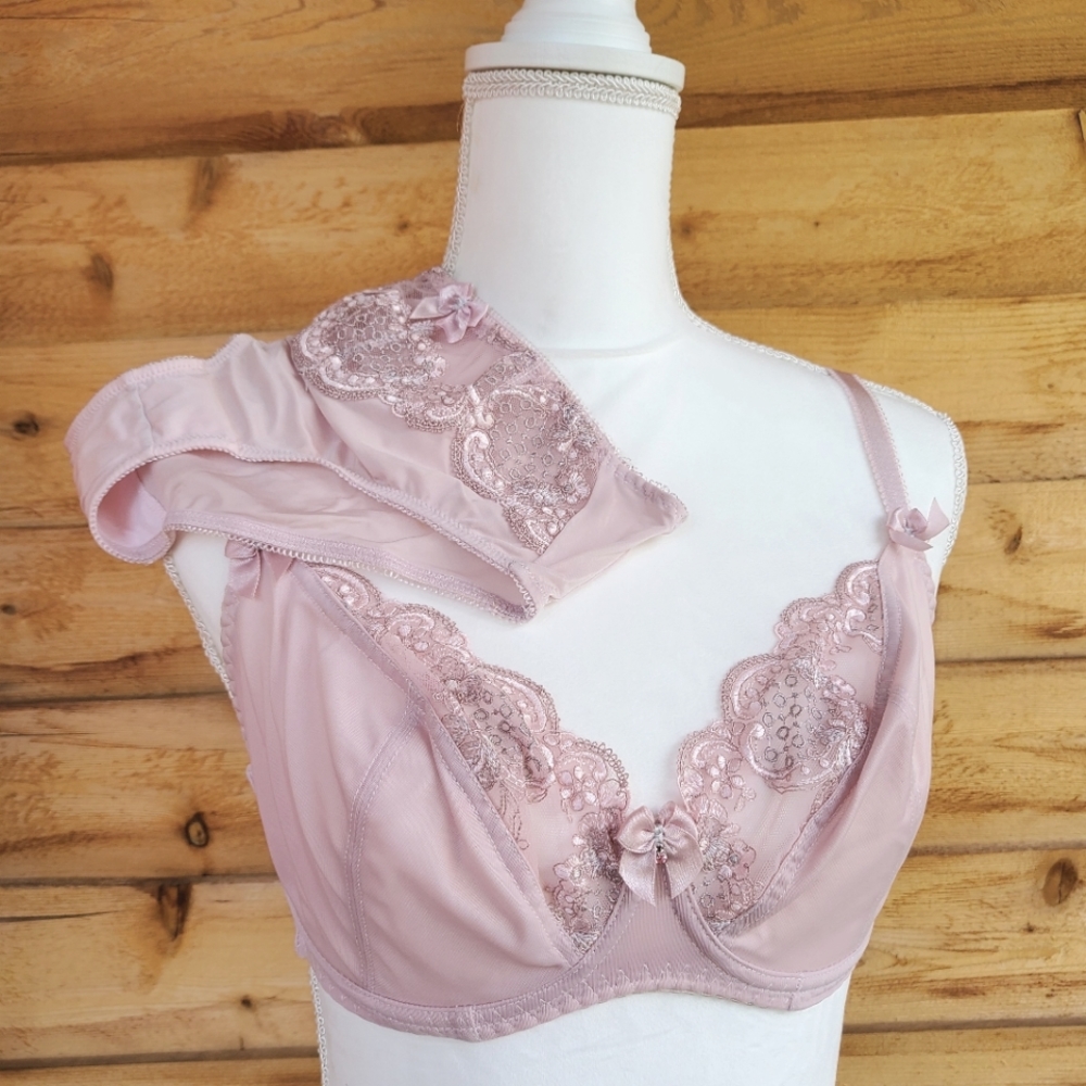 Gorsenia "EU 65G" bra and undies set